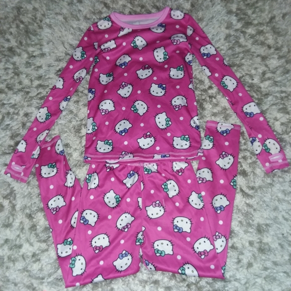 Hello kitty pjs - Picture 2 of 5